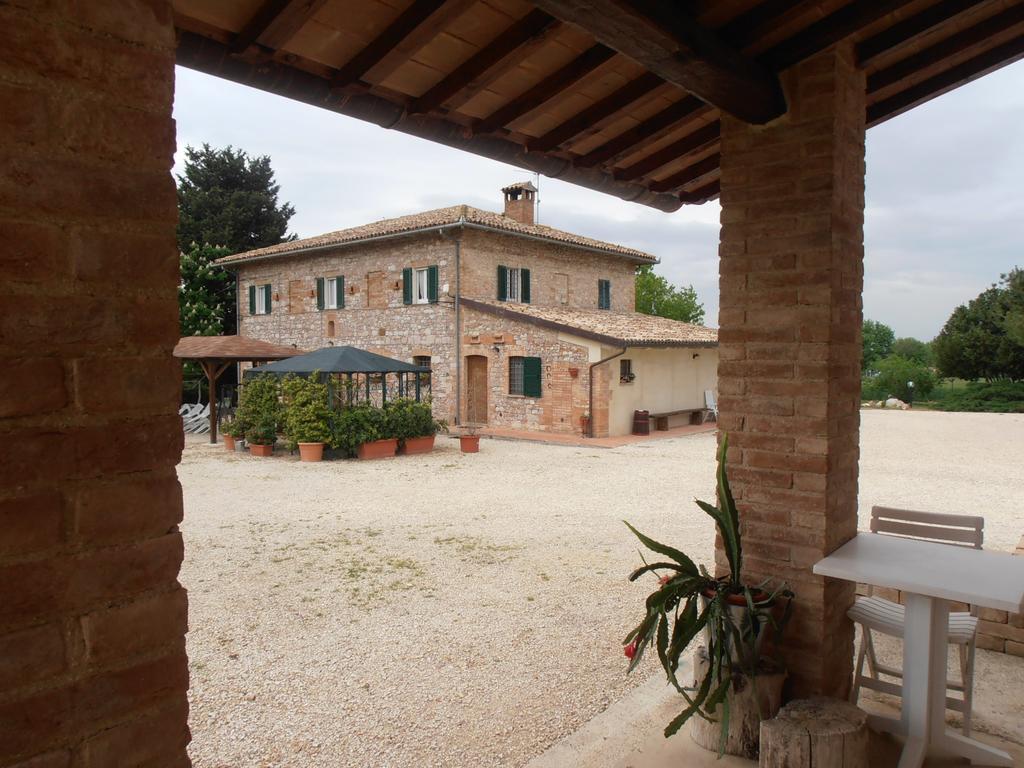 Agriturismo Rustichino Villa Giano dell'Umbria ภายนอก รูปภาพ