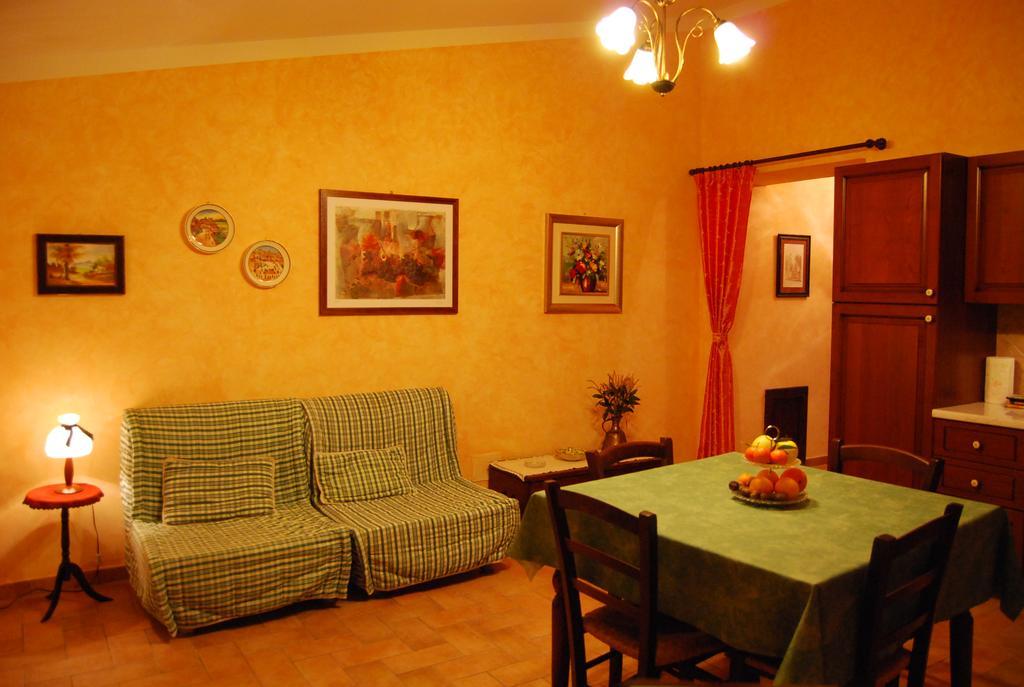 Agriturismo Rustichino Villa Giano dell'Umbria ภายนอก รูปภาพ