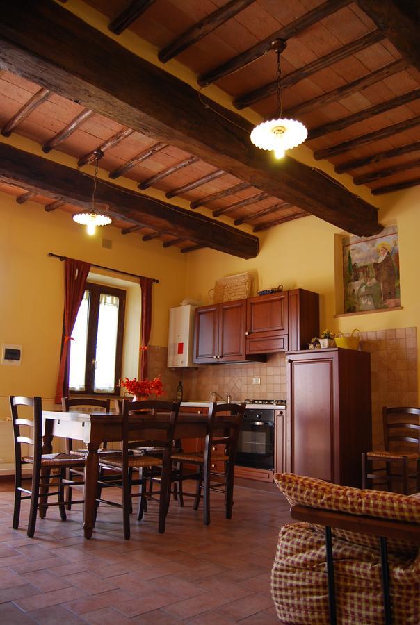 Agriturismo Rustichino Villa Giano dell'Umbria ภายนอก รูปภาพ